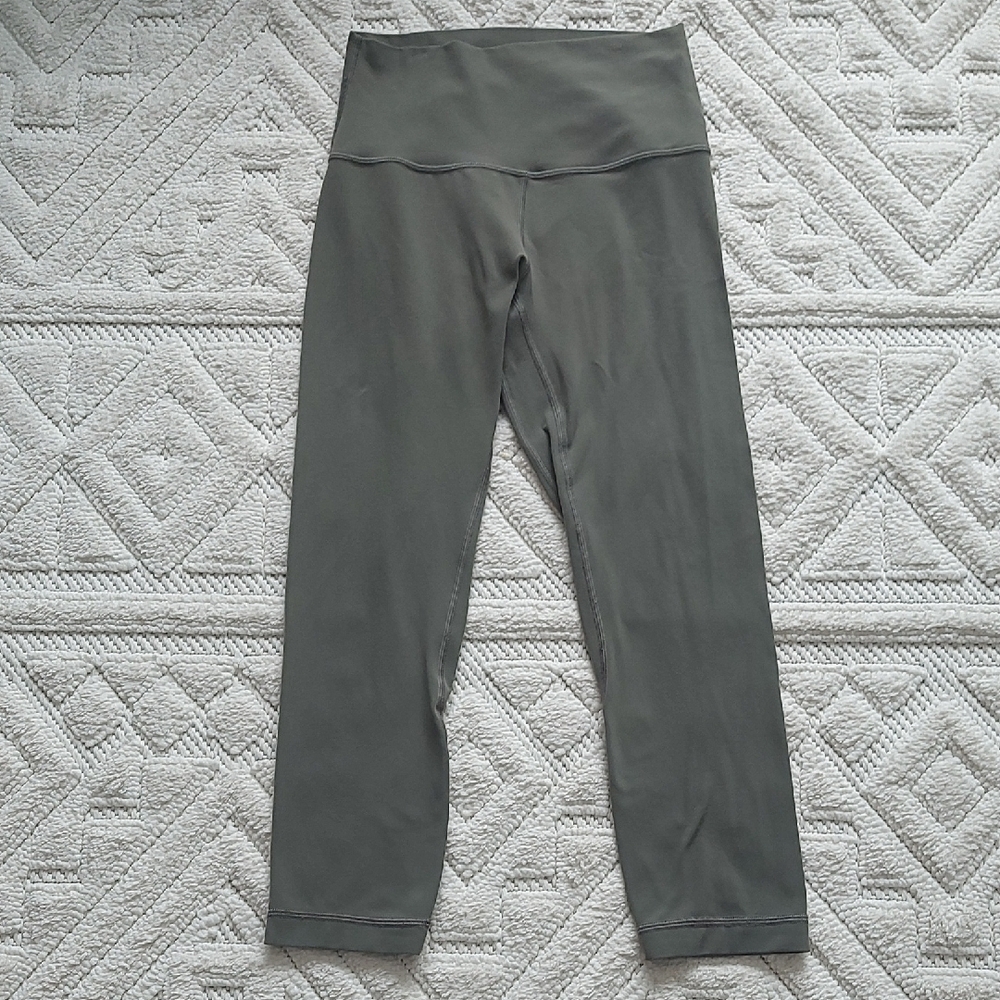 Lululemon Wunder Under High-Rise Crop Tight Olive Green size 4